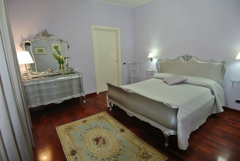 Bed and Breakfast Il Giardino Delle Jacaranda Талсано Екстер'єр фото